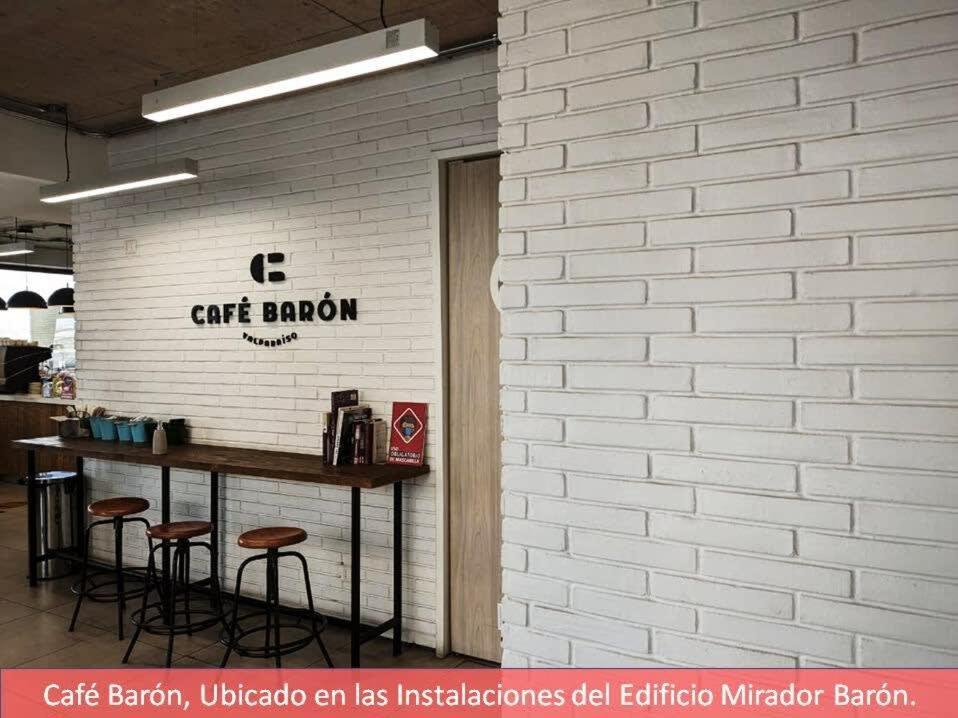 Hom I Amplio Loft Con Mejorvista Al Puerto De 1413 Apartamento Valparaíso