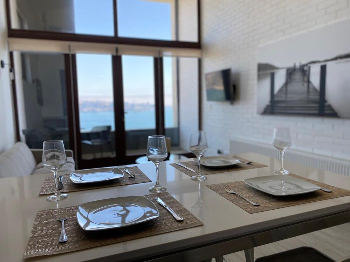 Hom I Amplio Loft Con Mejorvista Al Puerto De 1413 * Valparaíso